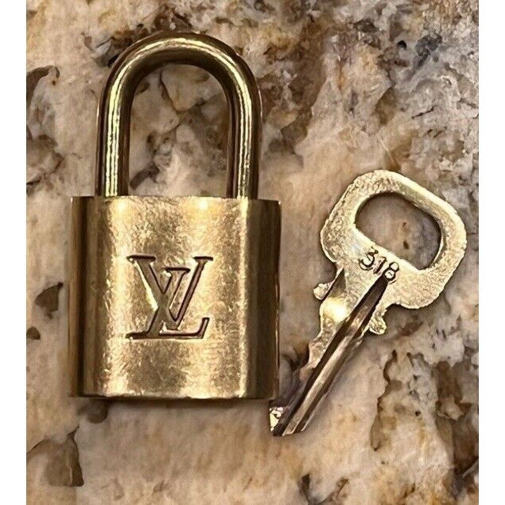 Authentic LOUIS VUITTON Brass Lock and Key Set Charm Pendant - Picture 5 of 6